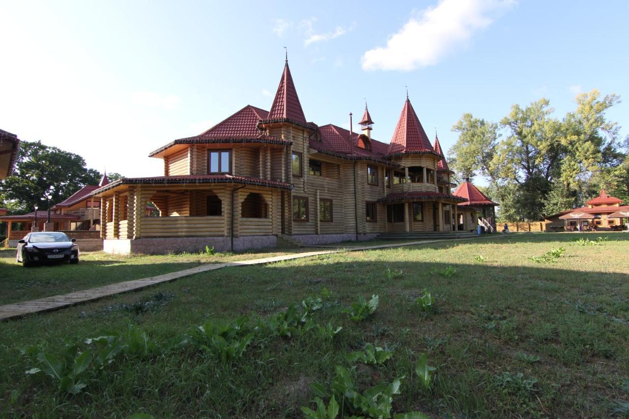 Загородный комплекс Fort Pirnov Park Пірнове Екстер'єр фото