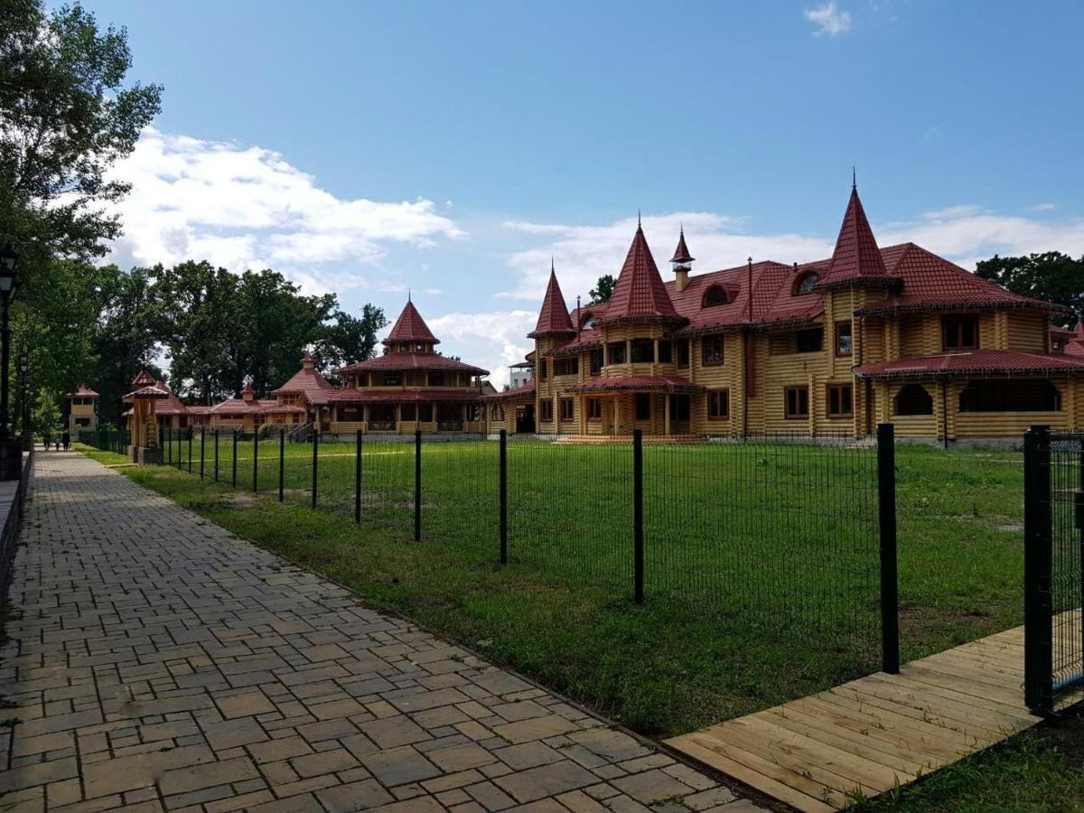 Загородный комплекс Fort Pirnov Park Пірнове Екстер'єр фото