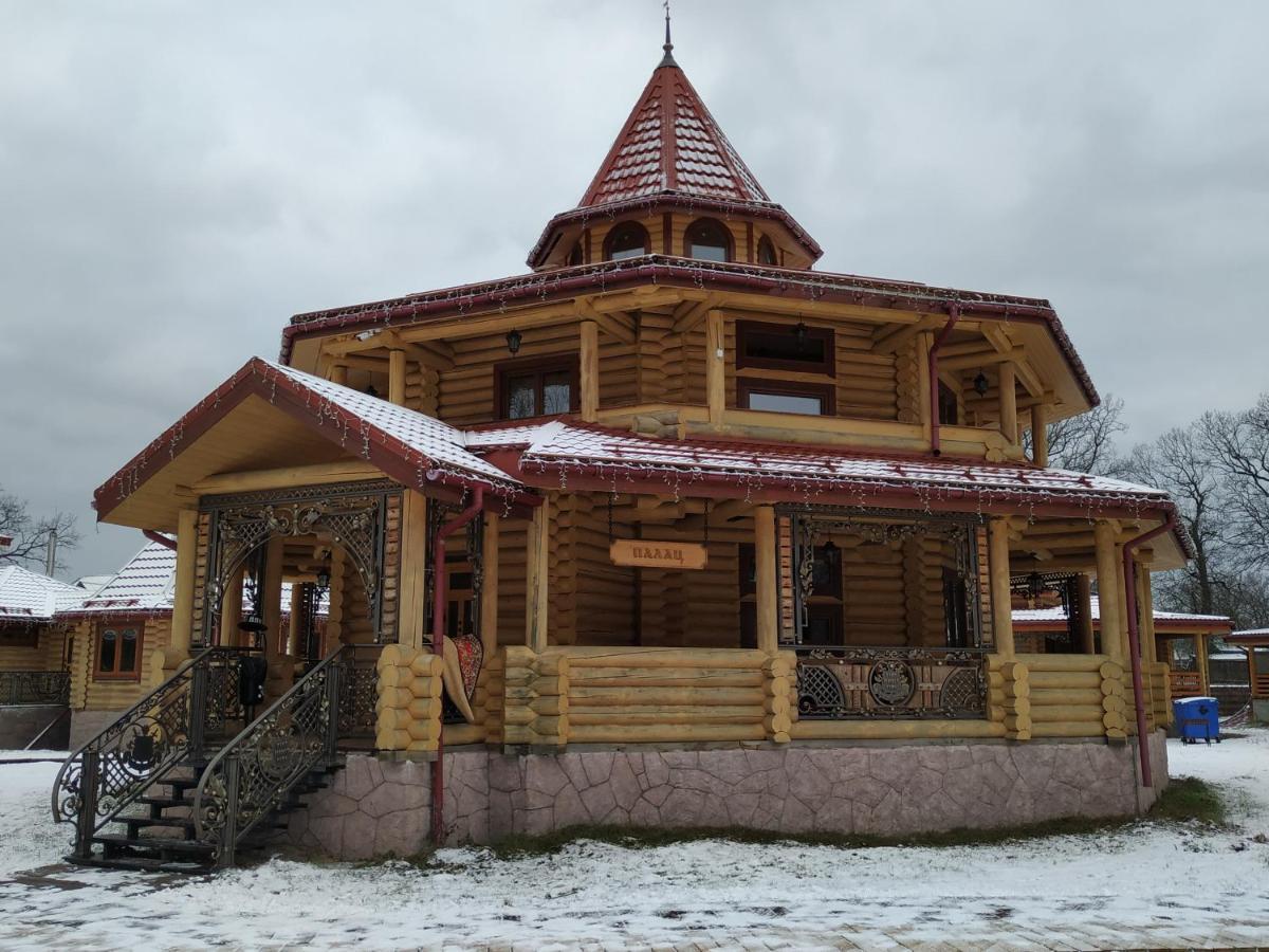 Загородный комплекс Fort Pirnov Park Пірнове Екстер'єр фото